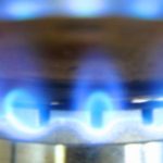 Die aktuelle Gaspreiskrise führt zu teilweise enormen finanziellen Belastungen für Gas- und Wärmekunden. Um diese Belastungen etwas zu dämpfen, plant die Bundesregierung verschiedene finanzielle Entlastungen.