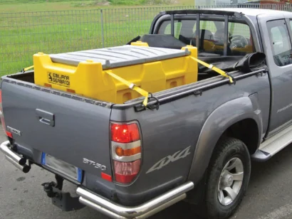 Mobiler Dieseltank auf einem Pick-up, Zubehör in Bebra für die Betankung